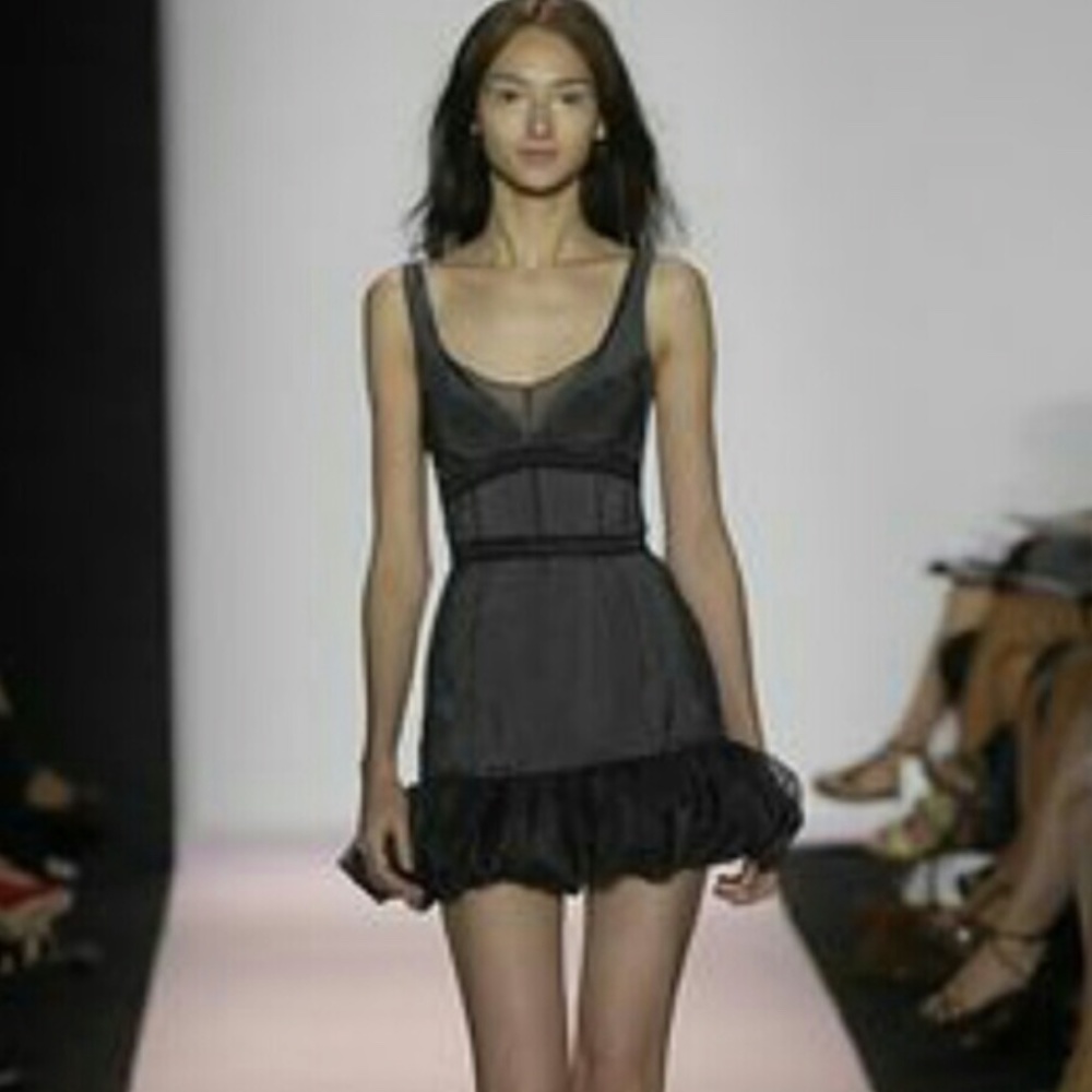 BCBG MAX AZRIA Runway Casual Dress Size 0